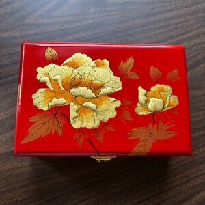 Traditional Chinese lacquered jewelry box Brand New